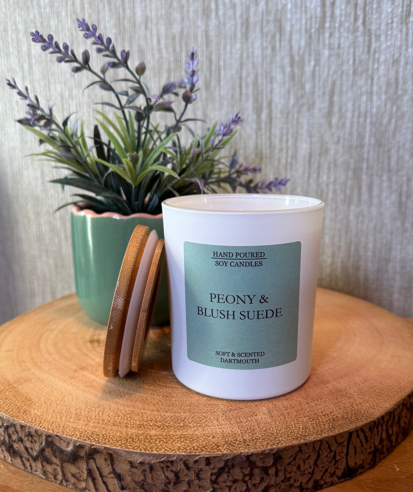 30cl Peony & Blush Suede Candle