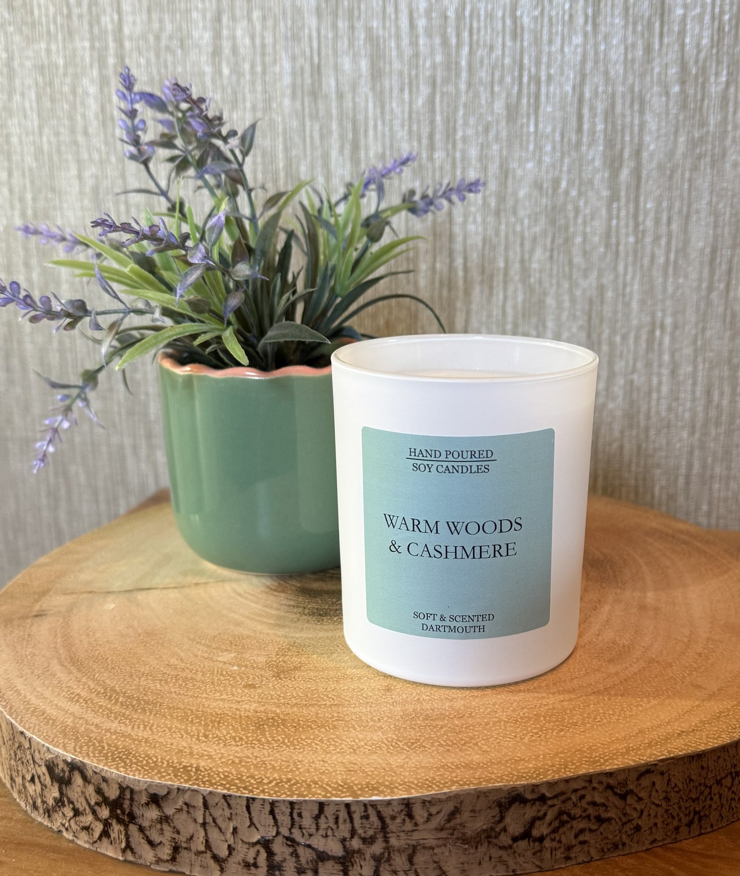 30cl Warm Woods & Cashmere Candle