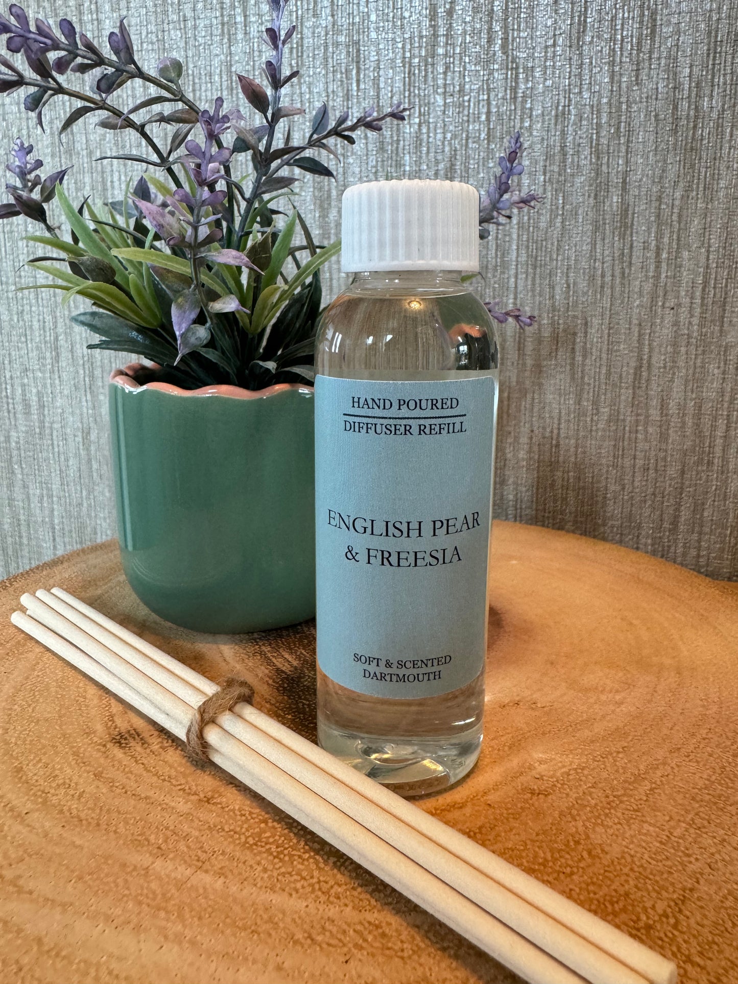 English Pear & Freesia Diffuser Refill