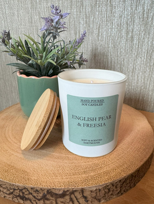 30cl English pear & Freesia Candle