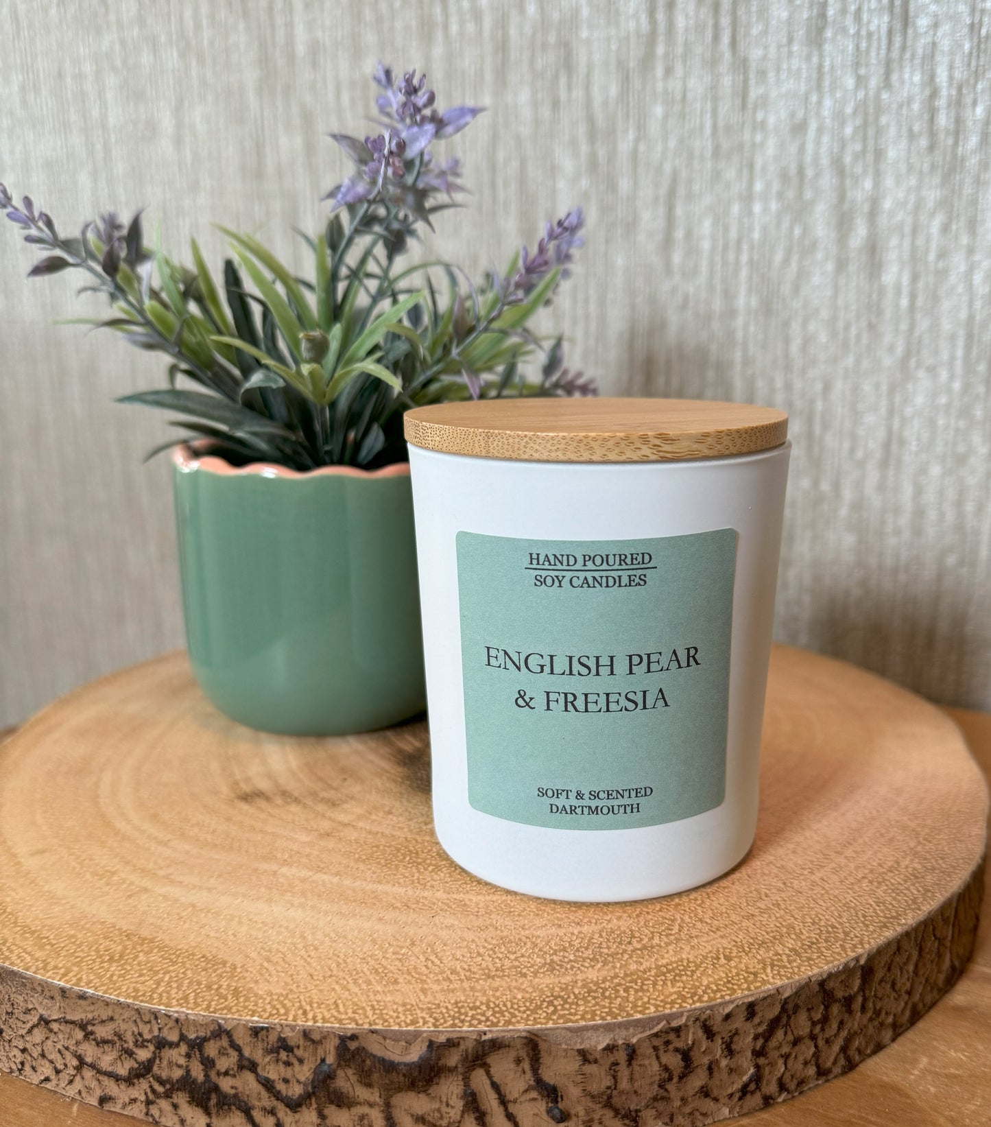 30cl English pear & Freesia Candle