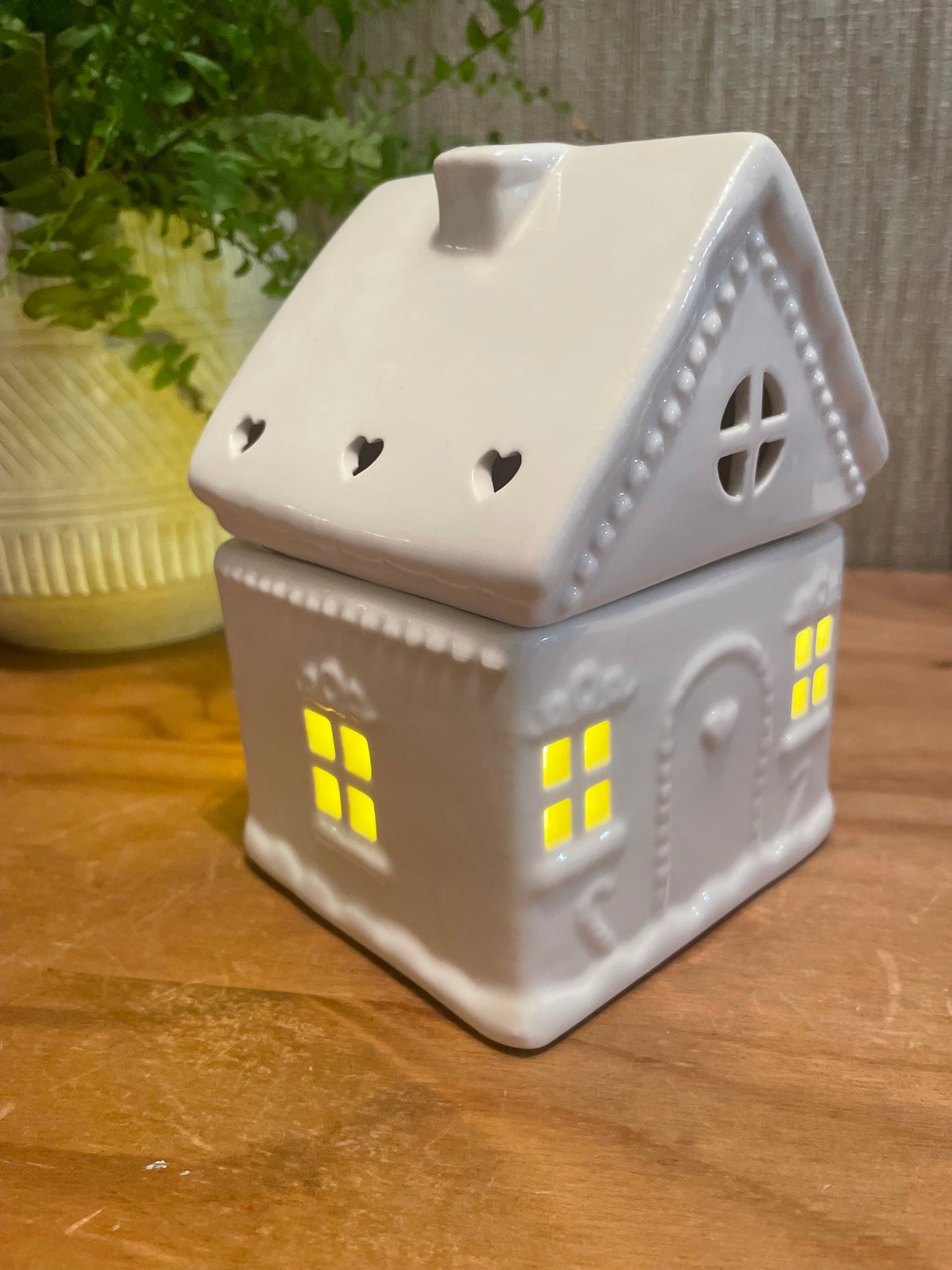 White Gingerbread House Wax Warmer