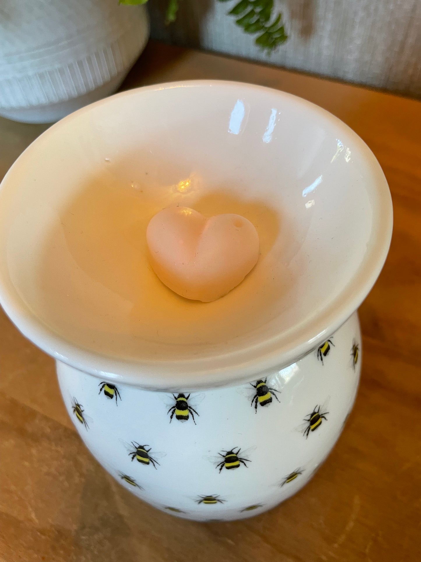 All Over Bee Print Wax Warmer