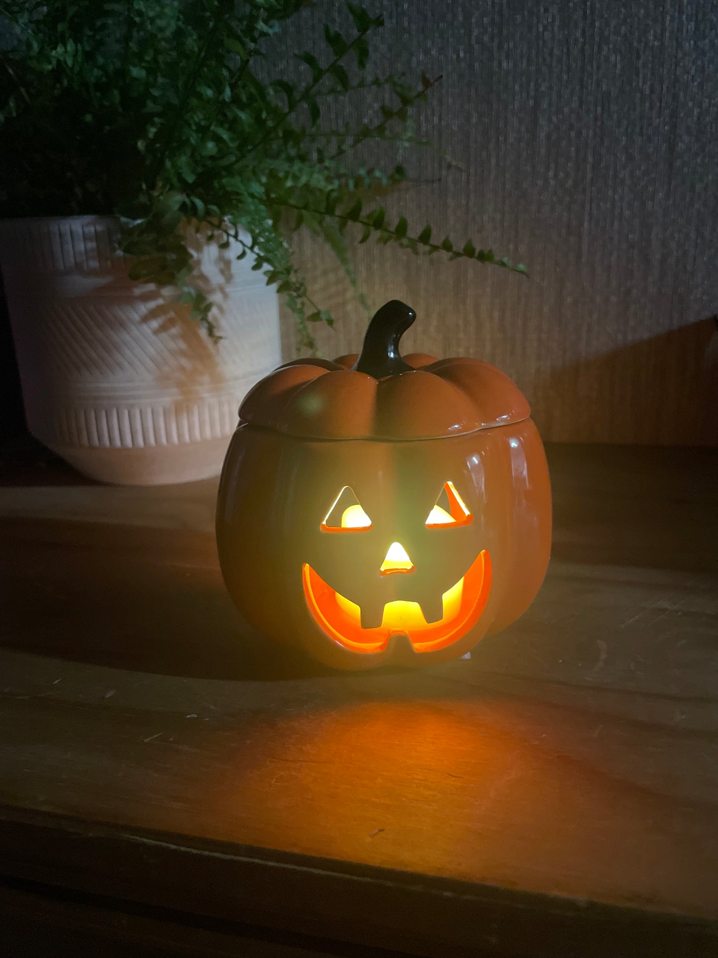 Jack-O-Lantern Wax Warmer